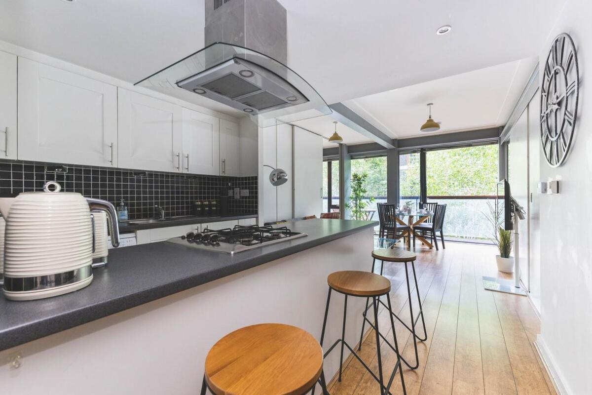 2Bed Stratford Apt With Easy Access To Central London, O2, Excel, Parking Nearby Exterior foto